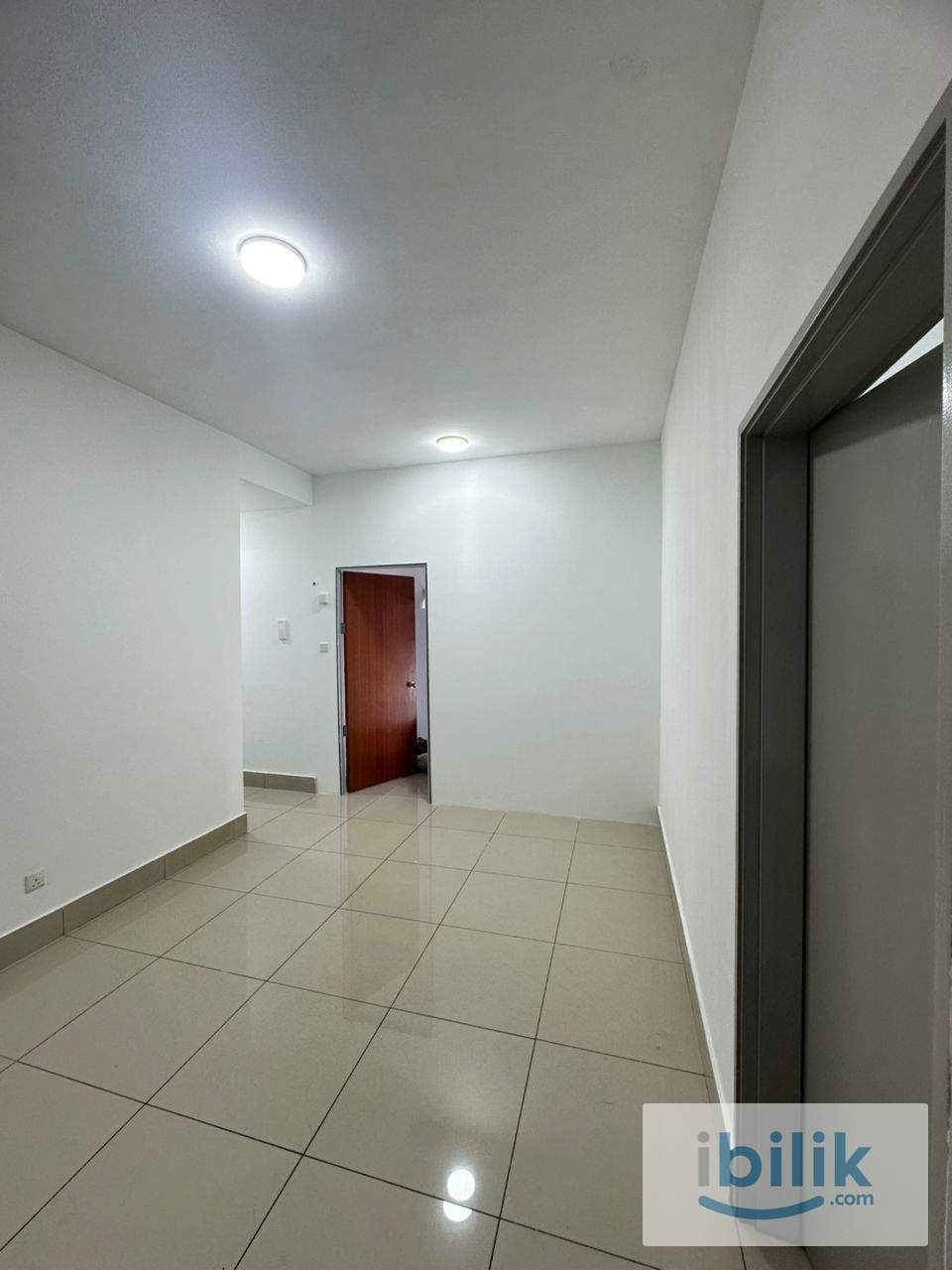 Razak City Middle Room Rental | 5 Mins Walk to LRT & KTM - Image 5