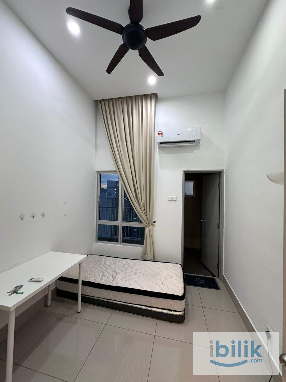 Middle Room for Rent Near Mid Valley & KL Eco City | Move In Ready - Image 1