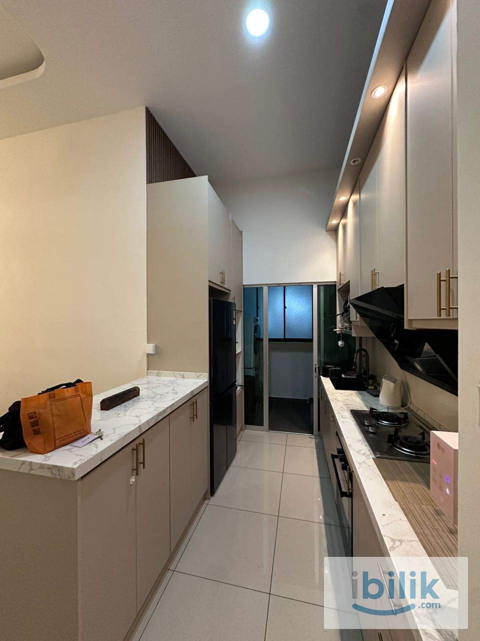 Middle Room for Rent Near Mid Valley & KL Eco City | Move In Ready - Image 5