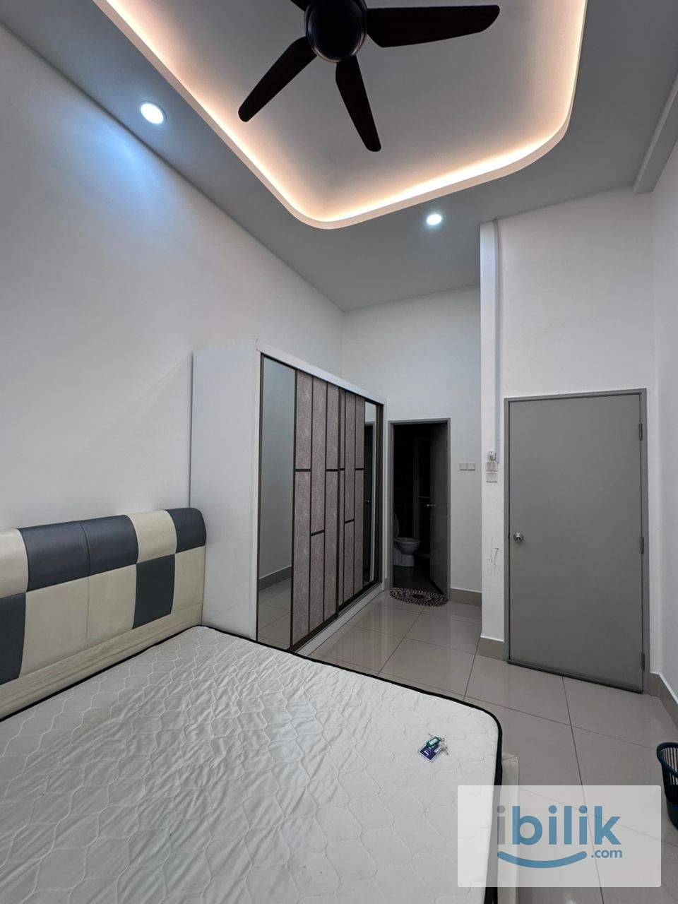 Spacious Master Room @ Razak City | 5min walk to LRT Salak Selatan | WiFi Included - Image 2
