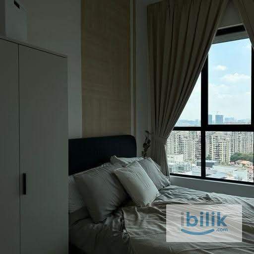 🏡 Master Room with Private Bathroom Near MRT Maluri 🚇 - Image 1