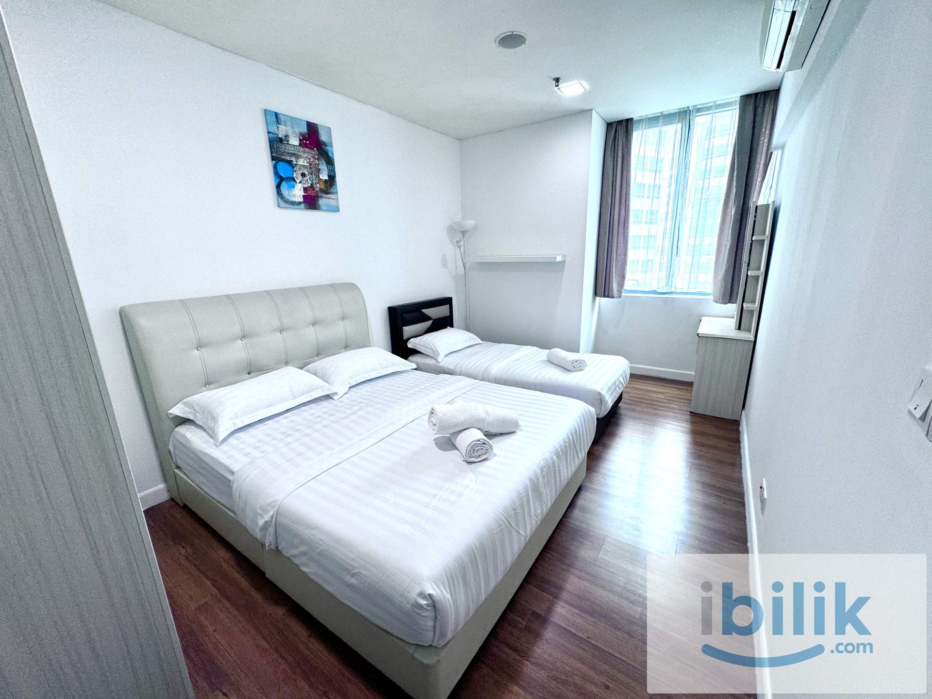 3 bedroom unit at Klcc  - Image 2