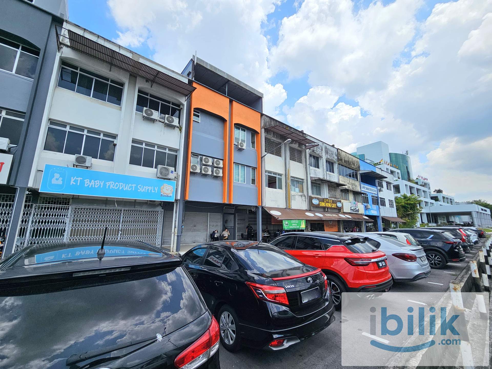 Room 421 shared bathroom near ICOM Square & Hock Lee Centre Kuching - Image 4
