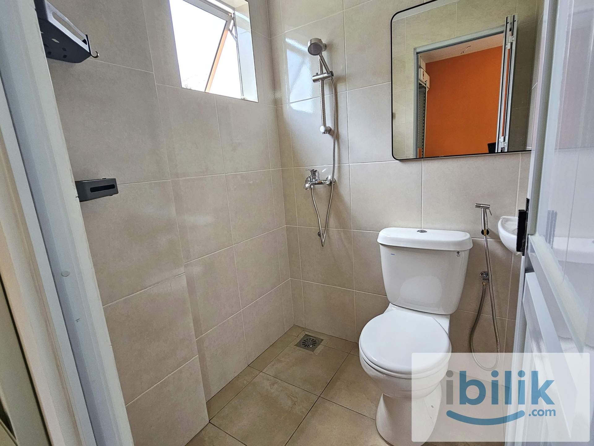 Newly Renovated Room 232C near ICOM Square, Hock Lee Centre Kuching - Image 3