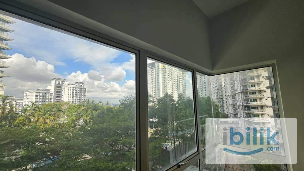[FEMALE ONLY] Bedroom with HALAL ONLY kitchen [FREE WIFI & CLEANING]   - Image 4