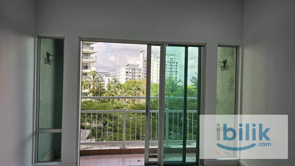 [FEMALE ONLY] Bedroom with HALAL ONLY kitchen [FREE WIFI & CLEANING]   - Image 6