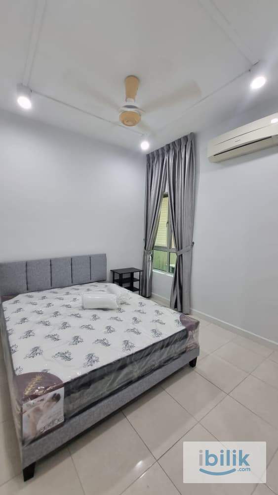 [FEMALE ONLY] Bedroom with HALAL ONLY kitchen [FREE WIFI & CLEANING] - Image 8
