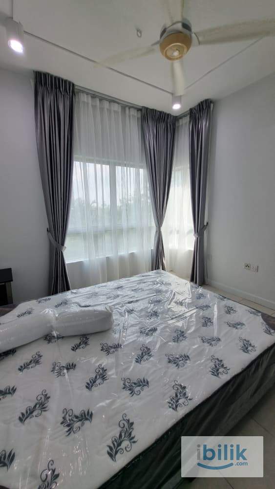 [FEMALE ONLY] Bedroom with HALAL ONLY kitchen [FREE WIFI & CLEANING] - Image 3