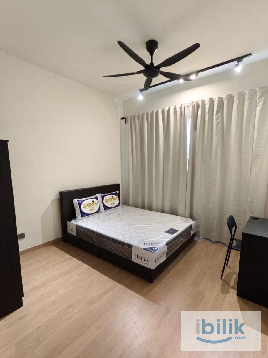 Master Room - Image 1