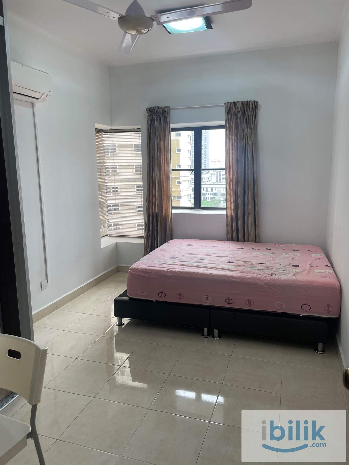 Middle room with private bathroom [RM850] - SUBLET - Image 1