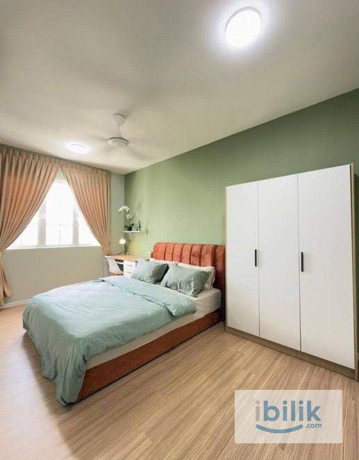 Master Room - Image 1