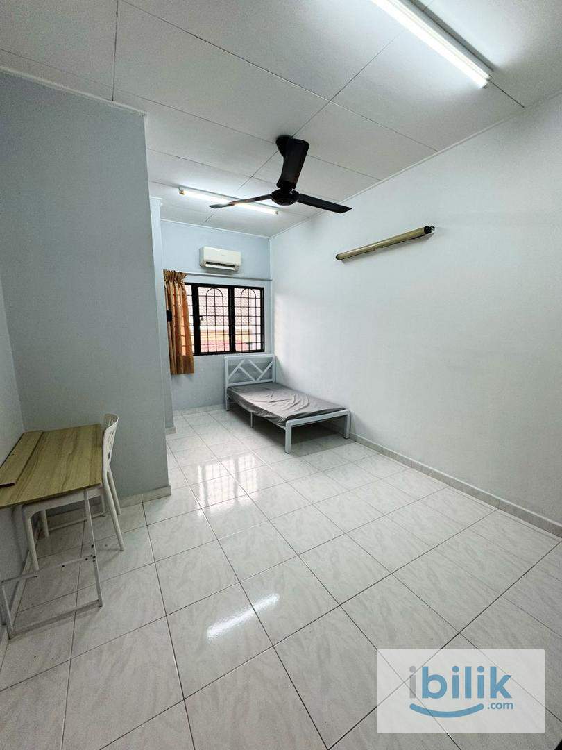 PJ SS1 Middle Room Landed house for Rent  - Image 2