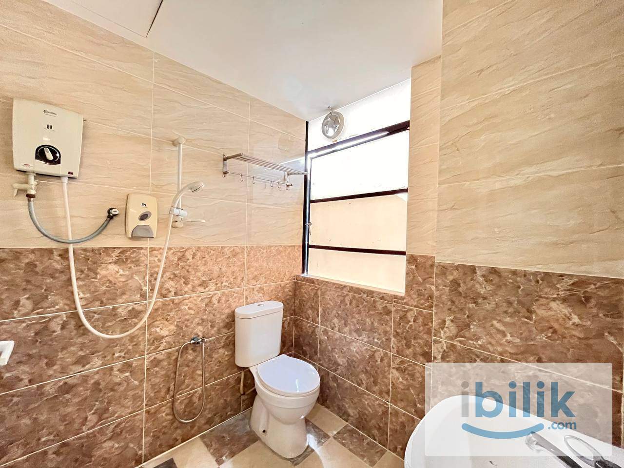 🏠✨ Cozy Single Room @ Co Living Q Inn Hotel Bandar Sunway ✨ - Image 4