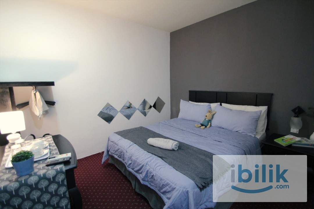 👑🛏️ Cozy Queen Bedroom @ Anthill Puchong ✨🚶🏻‍♂️ Walking Distance to 🚉 LRT IOI Puchong - Image 1