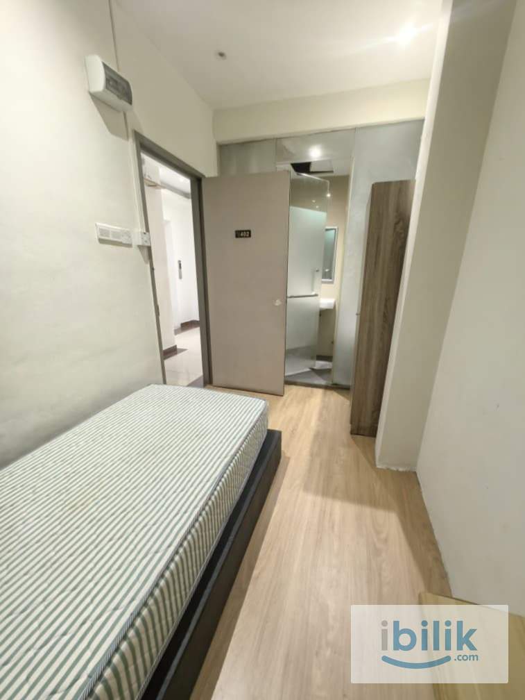 ［Zero Deposit 🔥🔥] Petaling Street Single Room(Self Bathroom) | Fully Furnished | Near LRT | Wifi And Aircond Available - Image 1