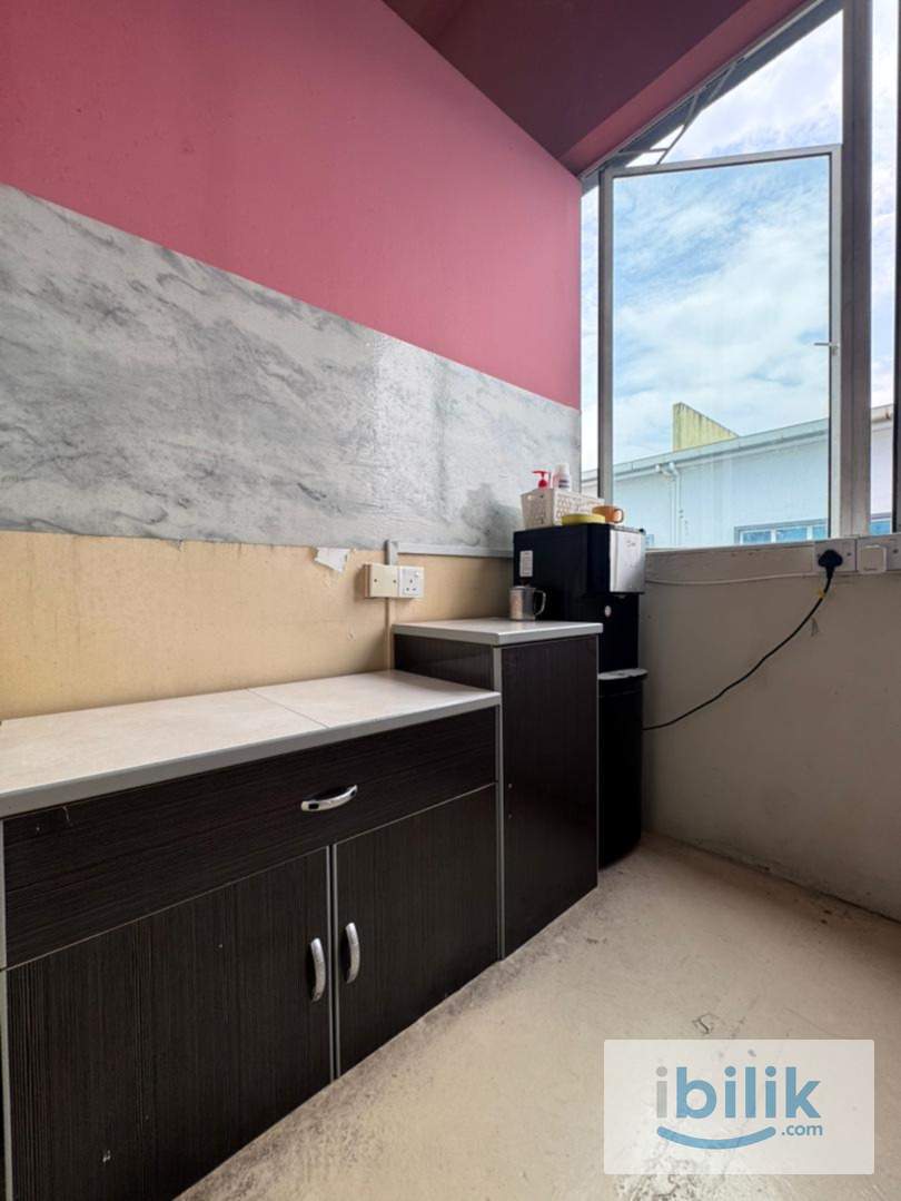[ Zero Deposit🔥🔥 ] Kota Kemuning Single Room | Fully Furnished | Near LRT | Wifi And Aircond Available - Image 2