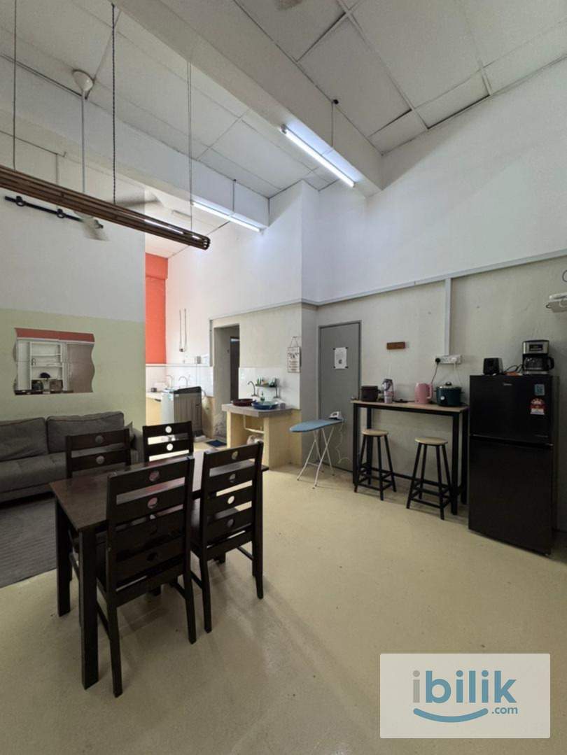 [ Zero Deposit🔥🔥 ] Kota Kemuning Single Room | Fully Furnished | Near LRT | Wifi And Aircond Available - Image 3