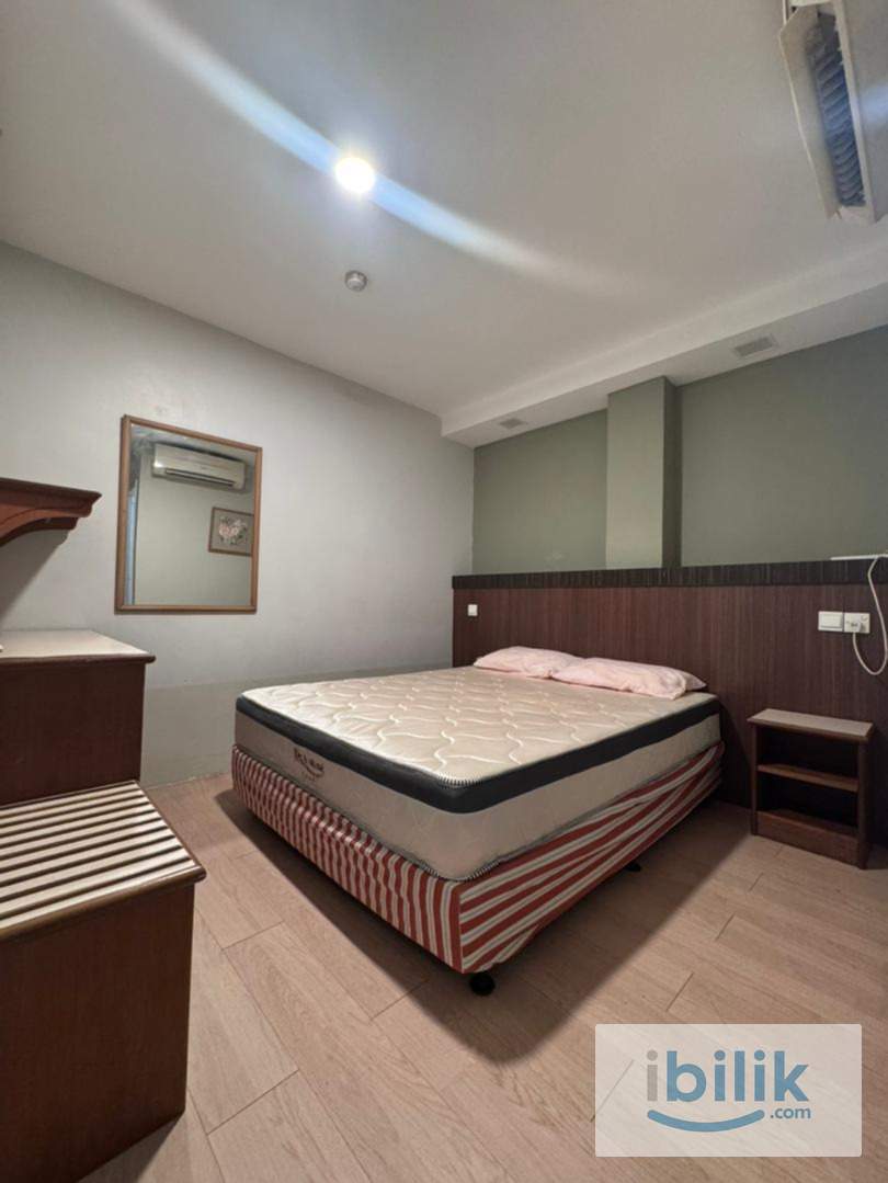 ［Zero Deposit 🔥🔥] Jalan Petaling Medium Room | Fully Furnished | Near LRT | Wifi And Aircond Available - Image 3