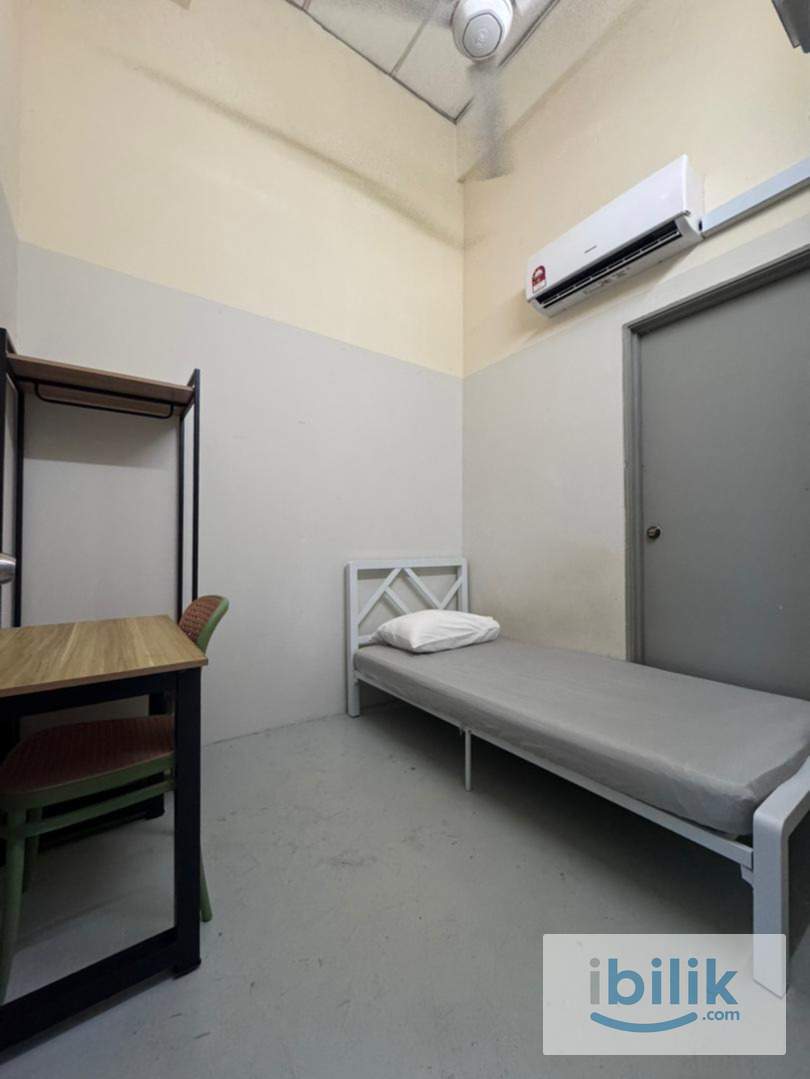［Zero Deposit 🔥🔥] Kota Kemuning Single Room | Fully Furnished | Near LRT | Wifi And Aircond Available - Image 5