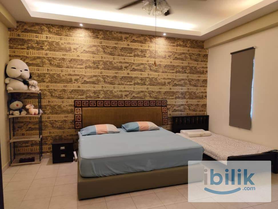 Extra Large Master Bedroom for Rent - Image 6