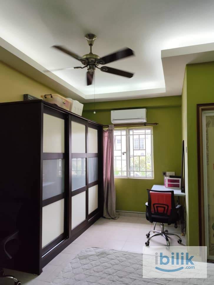 Large Bedroom with attached bathroom for rent - Image 3