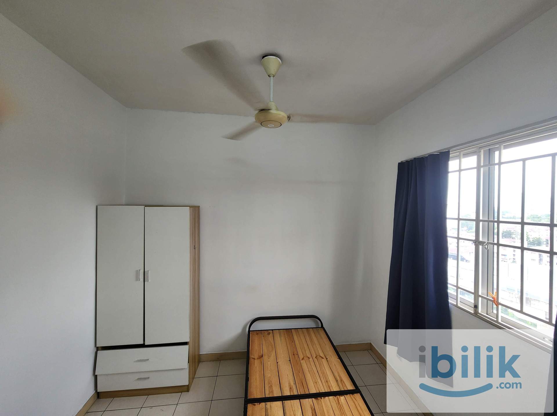 Medium room for rent - Image 1