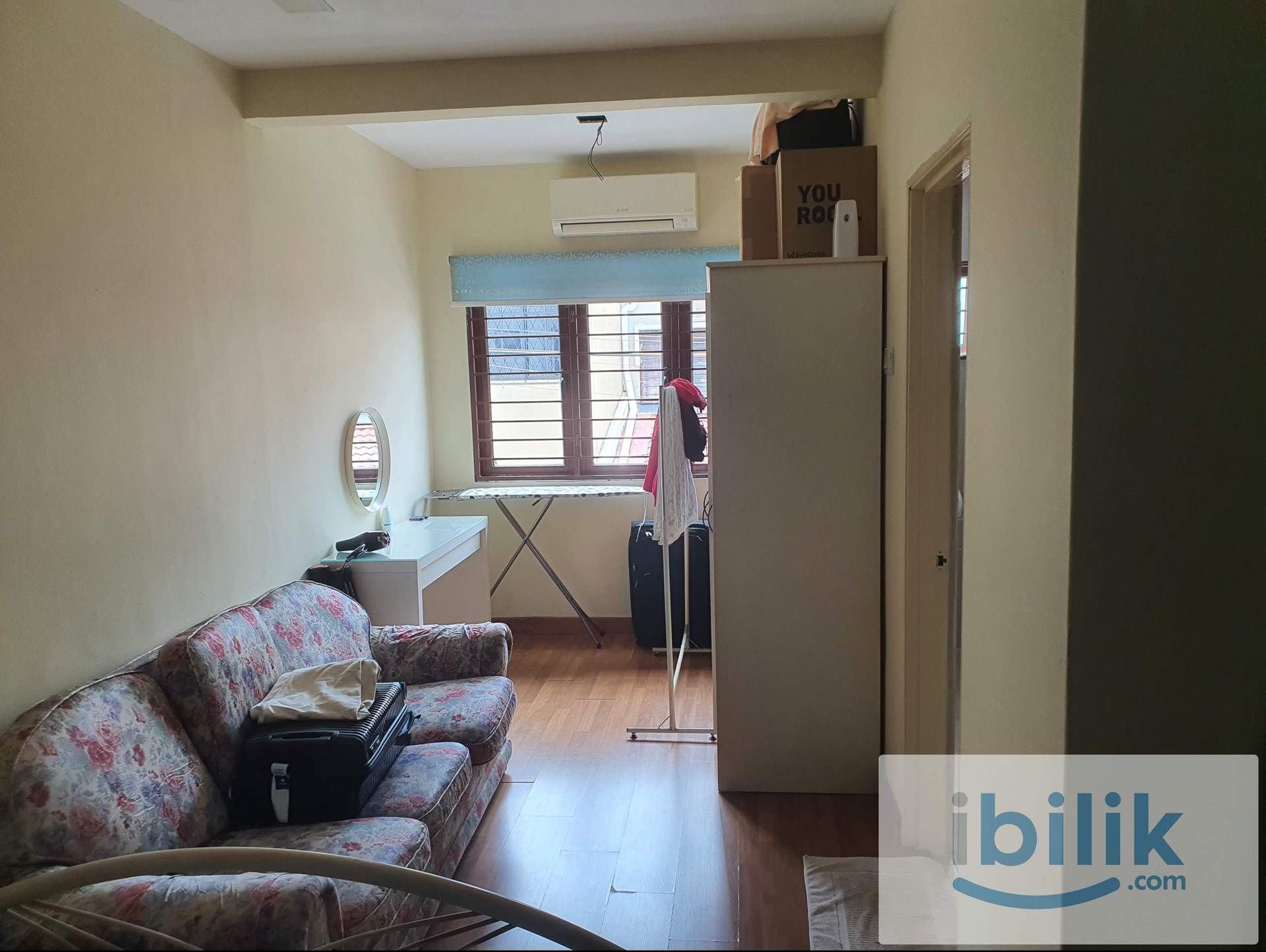Room - Image 3