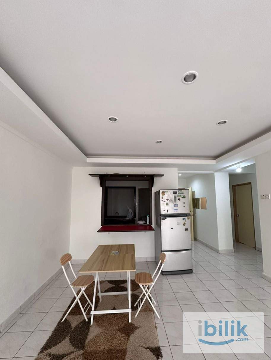 Middle Room - Image 4