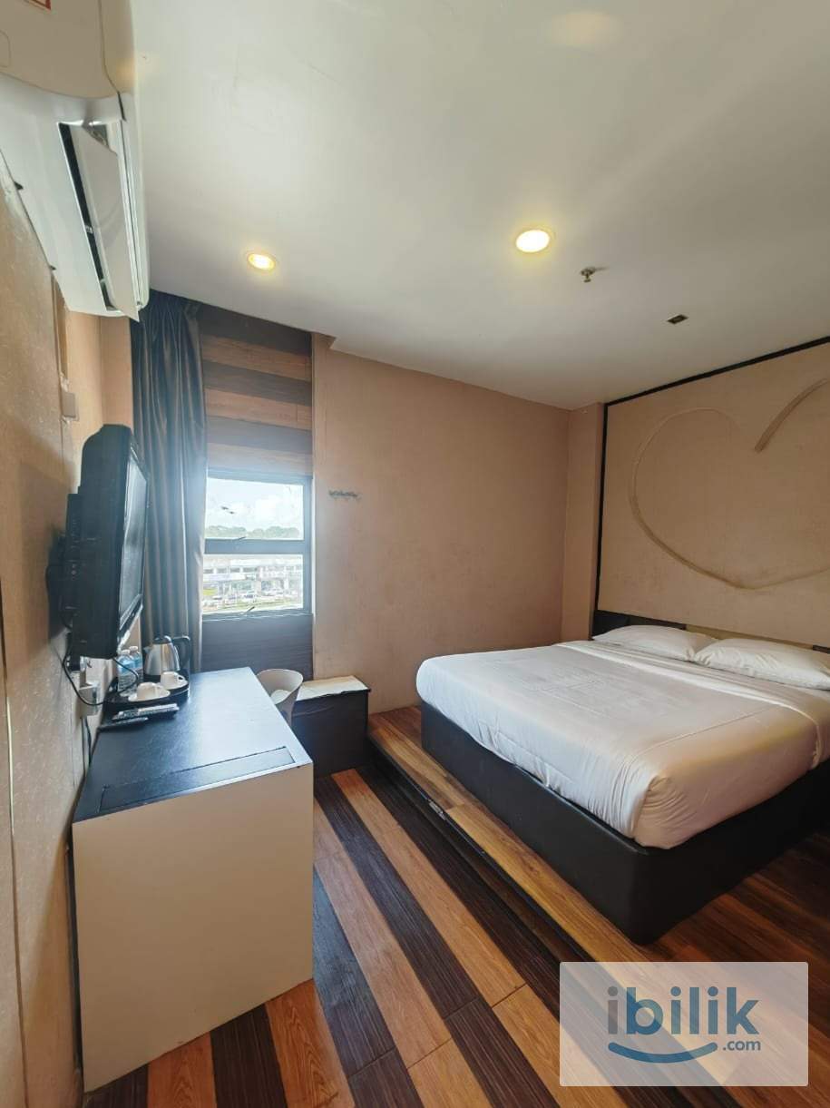 Hotel holmes johor jaya - Image 1