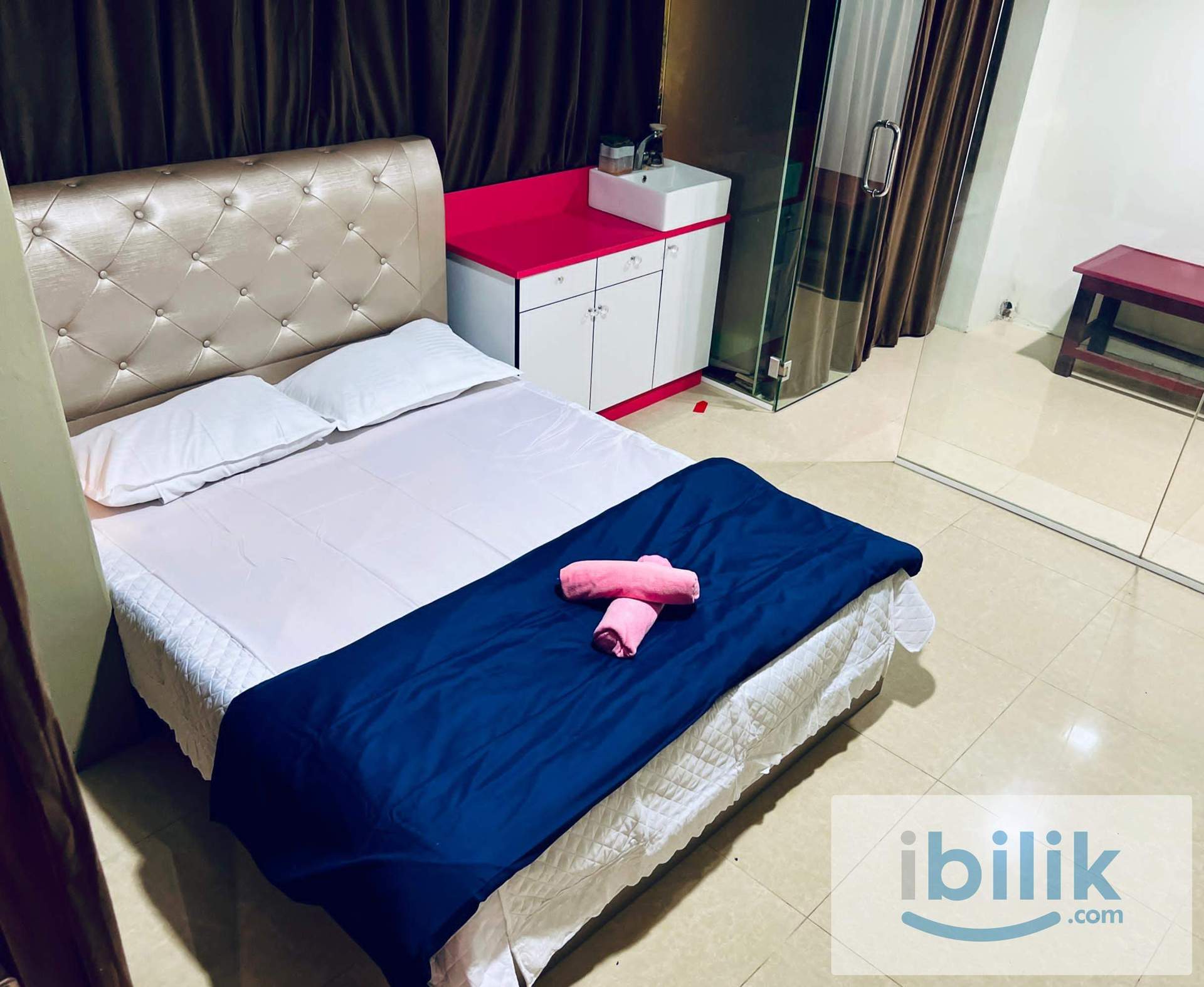 Queen Room City Centre Kuala Terengganu | Near KTCC & HSNZ| Shared Bathroom | Aircond | Washer Dryer - Image 2