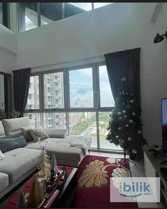 Middle Room at 121 Residence, Bandar Utama Kayu Ara Near LRT - Image 2