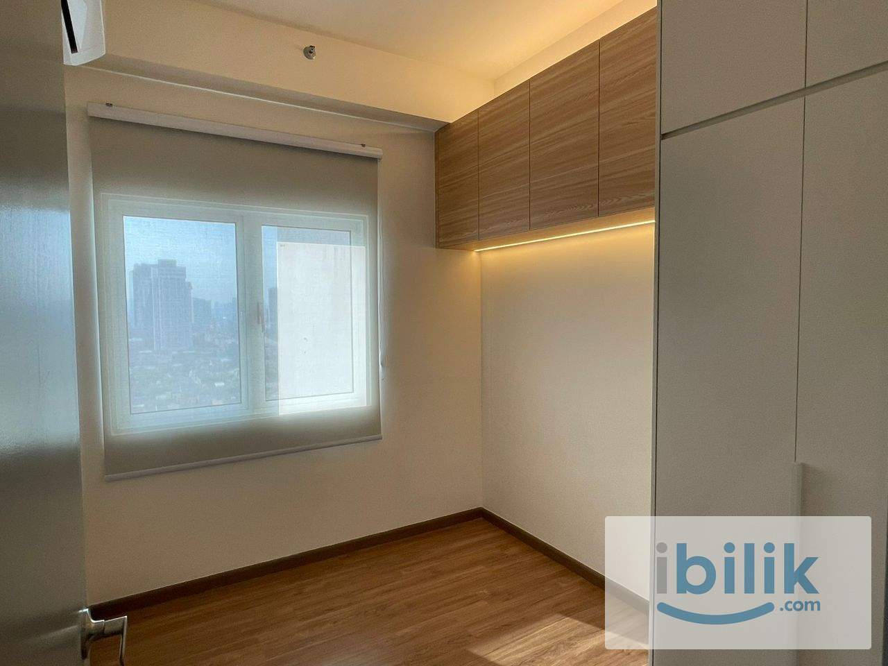 Middle Room at 121 Residence, Bandar Utama Kayu Ara Near LRT - Image 7