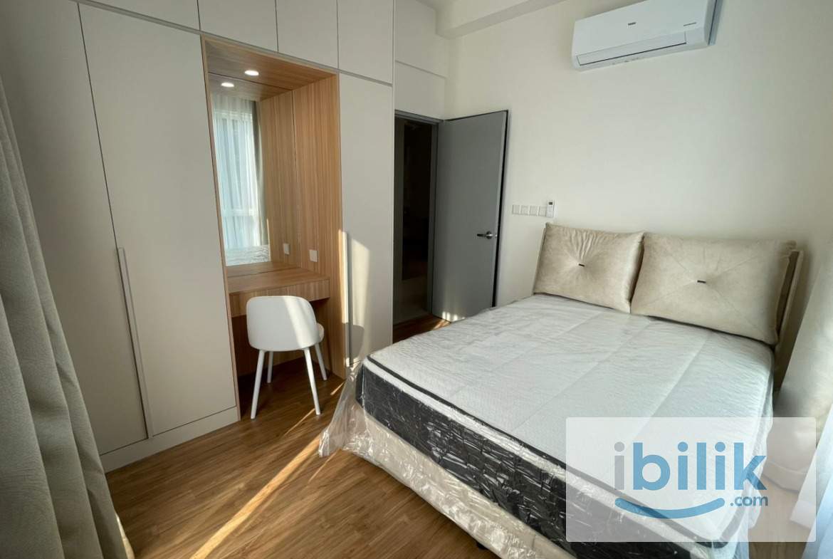 Middle Room at 121 Residence, Bandar Utama Kayu Ara Near LRT - Image 10