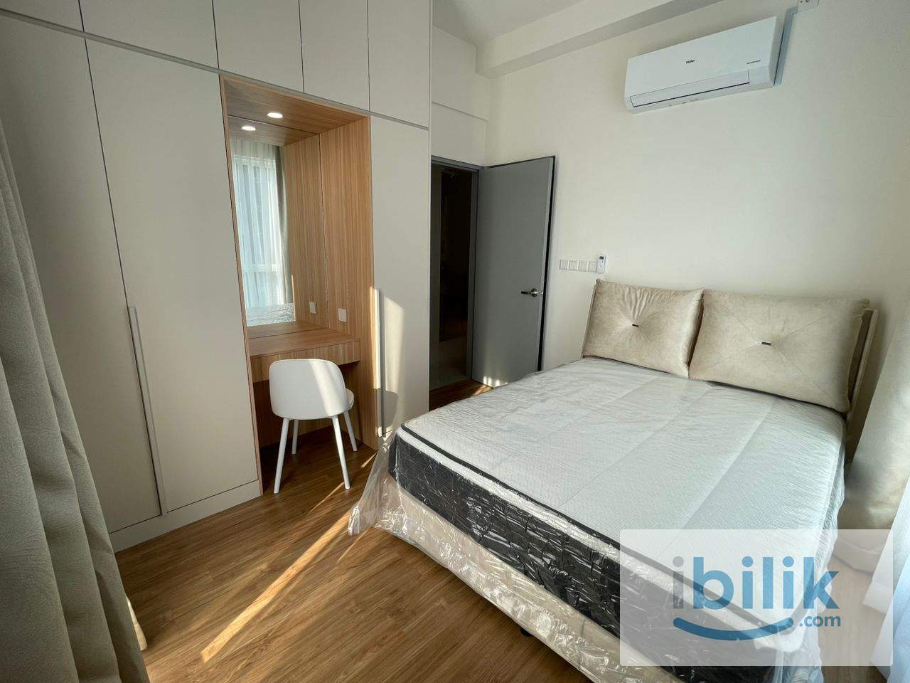 Single Room at 121 Residence, Bandar Utama Kayu Ara Near LRT - Image 6