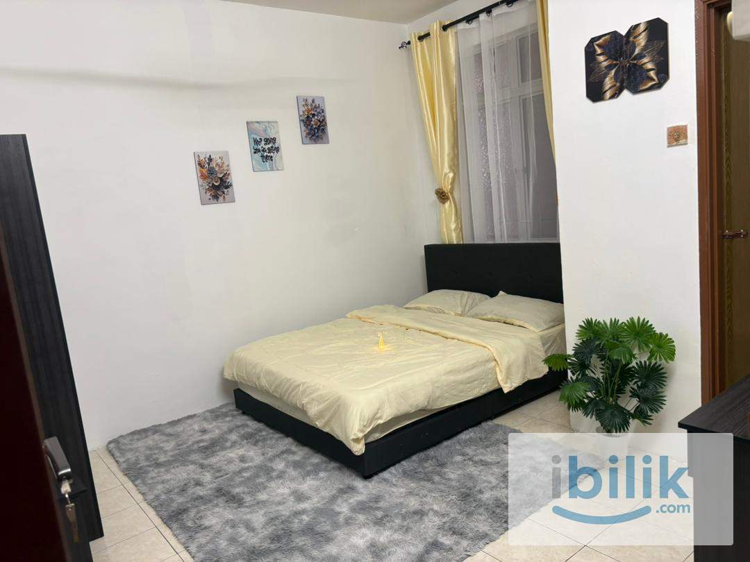 Master Bedroom with Attached Bathroom - Image 5