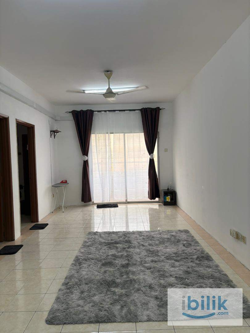 Master Bedroom with Attached Bathroom - Image 10