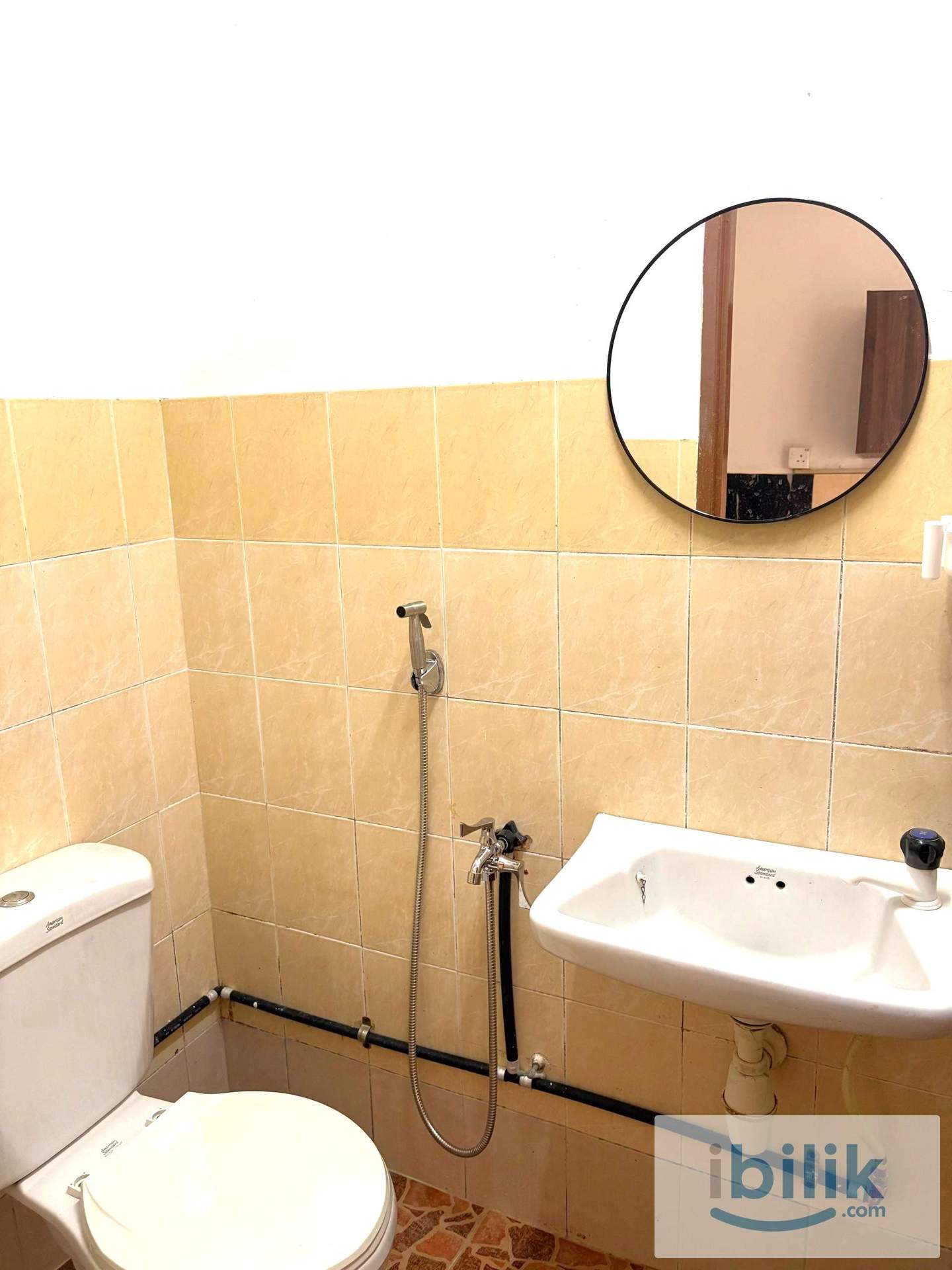 Premium Single Bedroom - Image 5