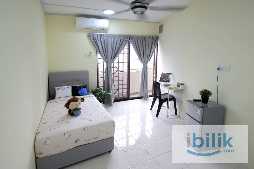 Female Unit👧🏻Walking Distance to MRT🚆Single bedroom with windows and AC located in Palm Spring, Kota damansara - Image 4