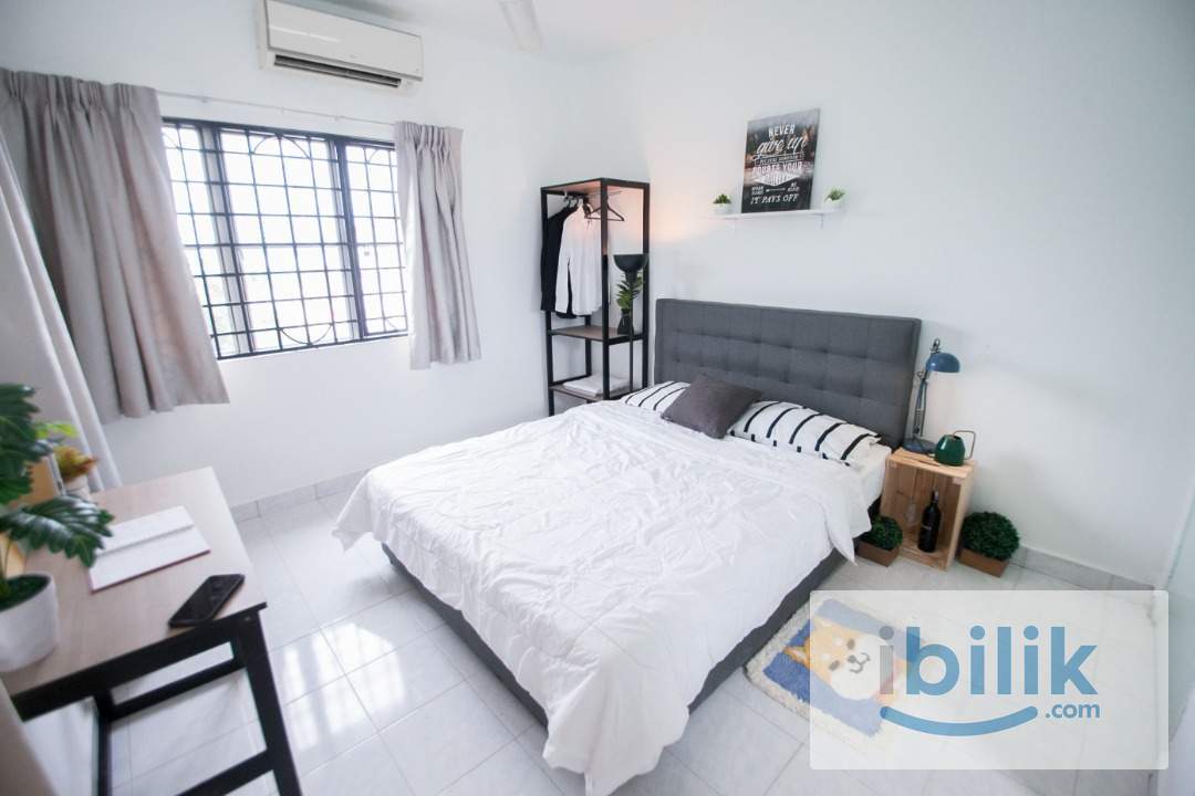 Promotion Price😍Include Utilities✅Middle Queenbedroom with windows and AC located in Salvia Apartment, Kota damansara - Image 4