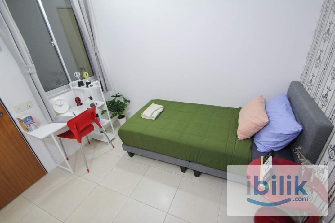 Promotion Price🌟Single bedroom with windows and AC located in D'Alpinia, Puchong - Image 2