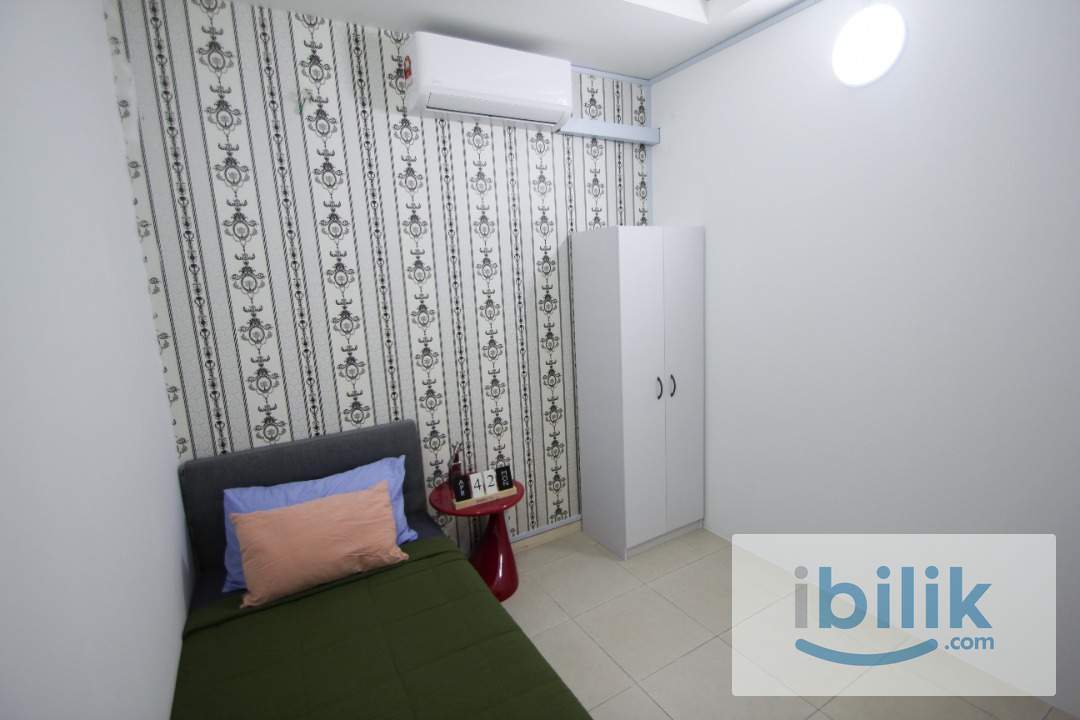 Promotion Price🌟Single bedroom with windows and AC located in D'Alpinia, Puchong - Image 4