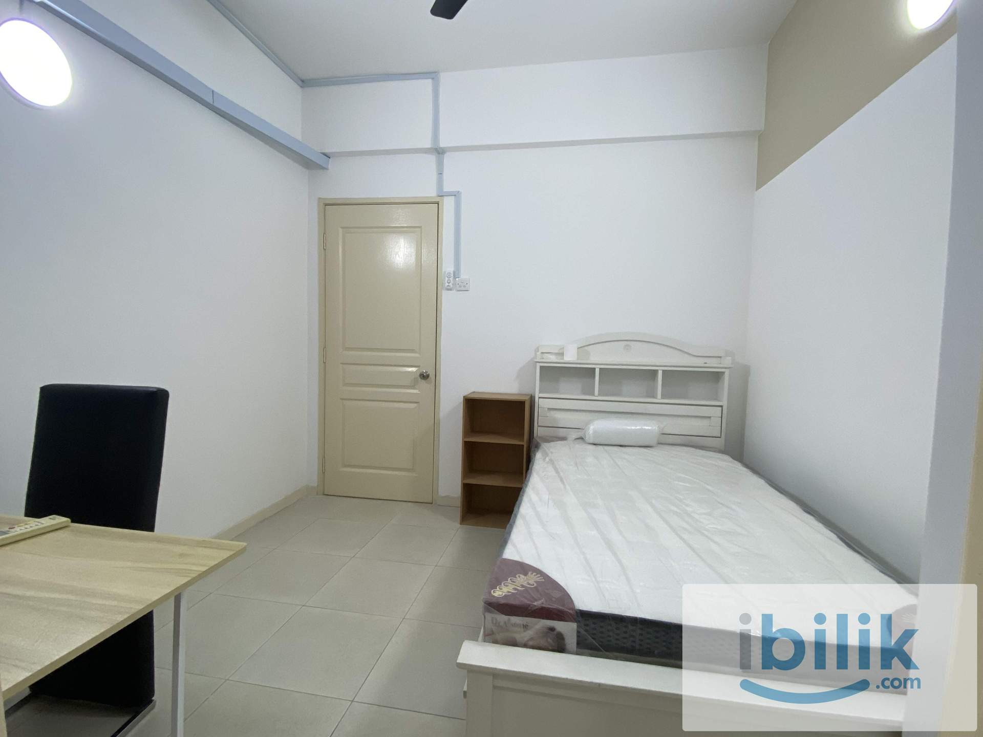 New Unit😍Include Car Park✅Super Single bedroom with windows and Private bathroom✅located in D'alpinia, Puchong - Image 1