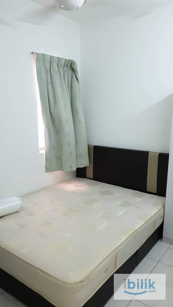 Walking distance to Lrt🚆Include Utilities✅Middle Queenbedroom with AC located in D'Aman Crimson, Ara damansara - Image 1