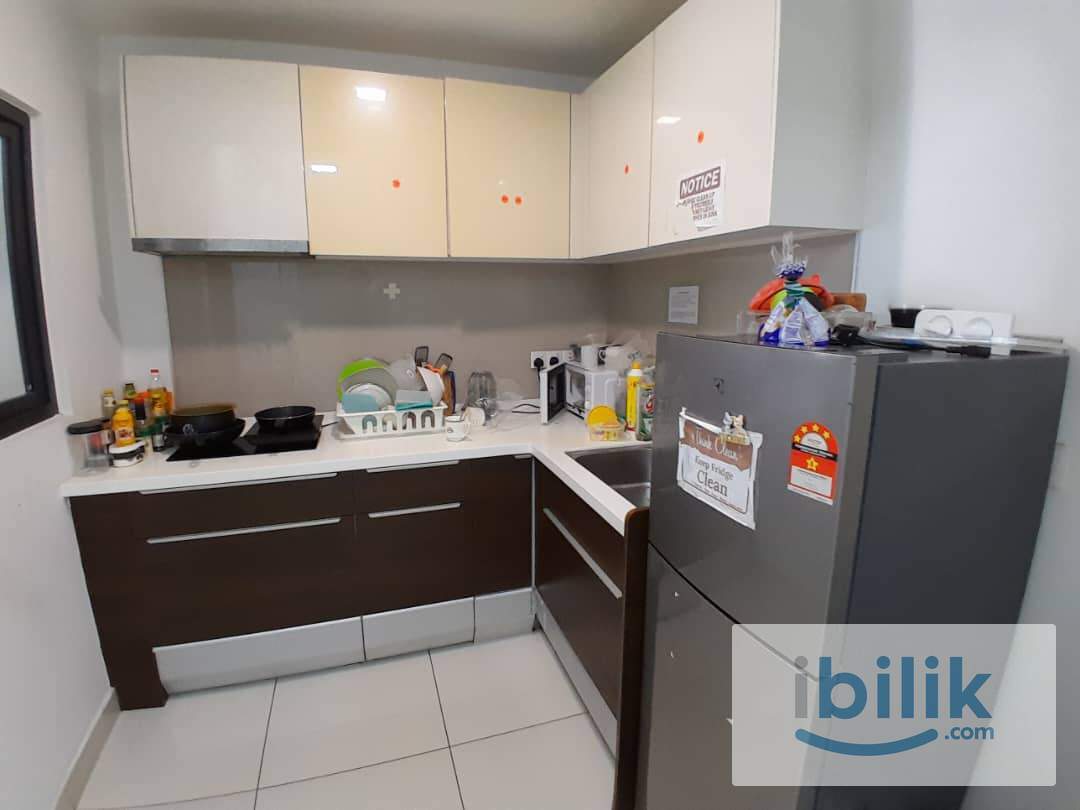 Direct Linked Bridge to MRT🚆Promotion Price✅Single bedroom with windows and AC located in D'sara Sentral - Image 1