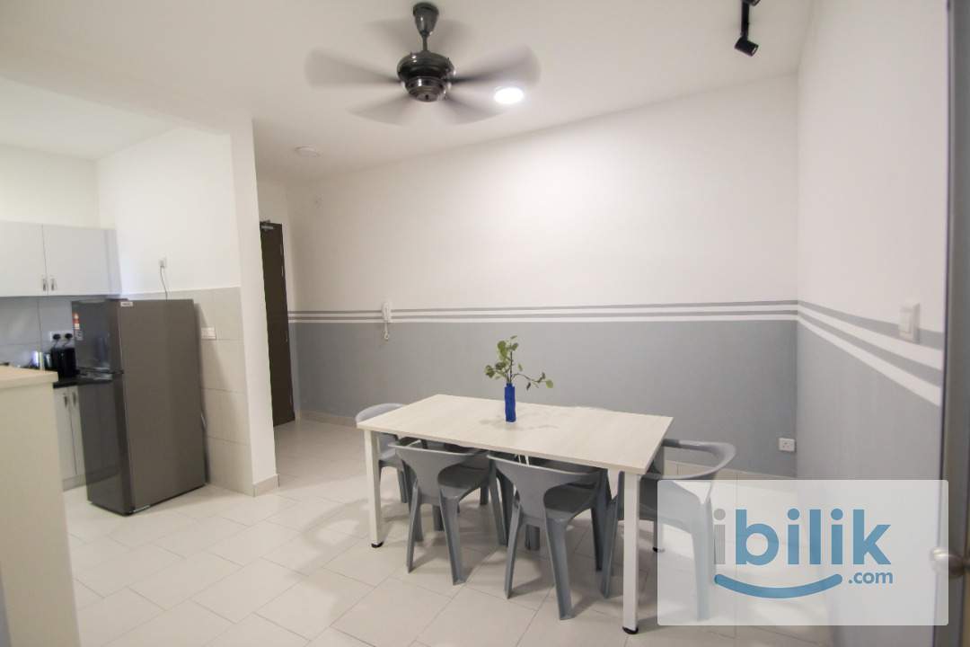 Include Utilities✅Fully Furnished✅Middle Queenbedroom with windows and AC located in Astetica Residence - Image 7