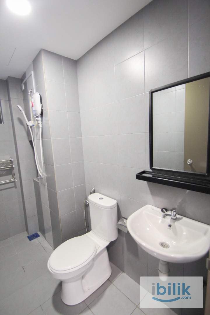 Include Utilities✅Fully Furnished✅Middle Queenbedroom with windows and AC located in Astetica Residence - Image 9
