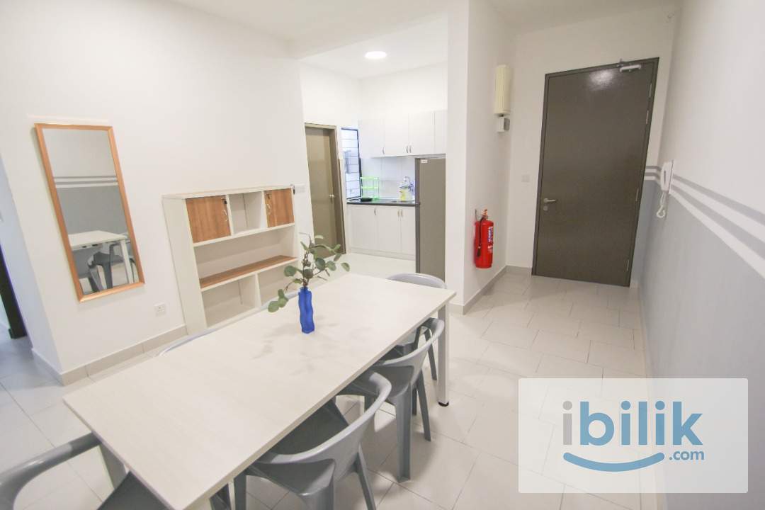 Include Utilities✅Fully Furnished✅Middle Queenbedroom with windows and AC located in Astetica Residence - Image 10