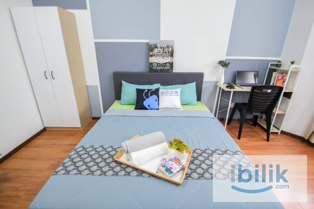 Including Car Park🚗Master Kingbedroom with private bathroom and windows / AC located in Puchong Prima - Image 4