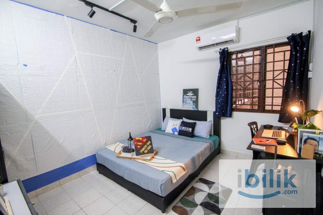 Include Utilities✅Fully Furnished✅Middle Queenbedrooom with windows and AC located in Palm Spring, Kota damansara - Image 1