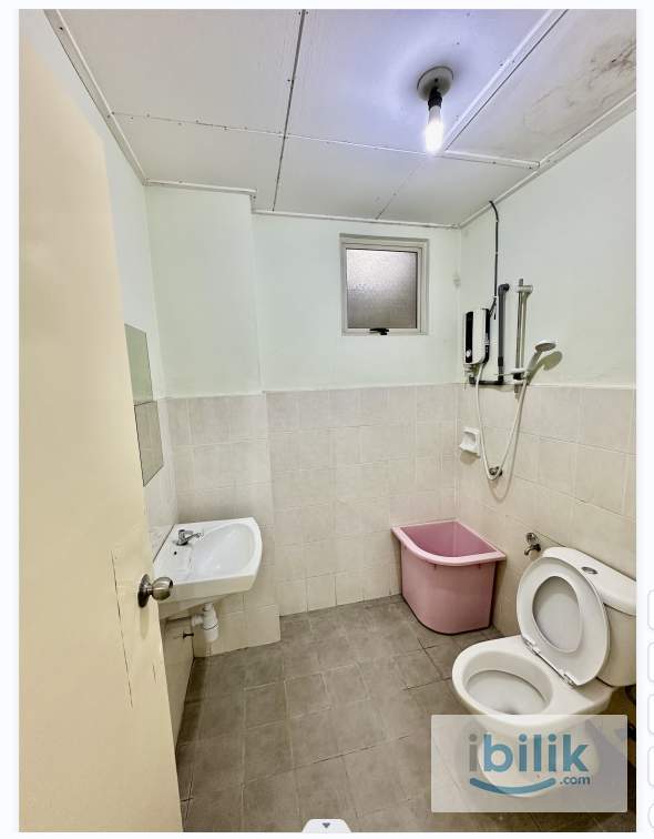 Fully Furnished✅Beside MRT🚆Master Queenbedroom with private bathroom located in Fortune Avenue - Image 4
